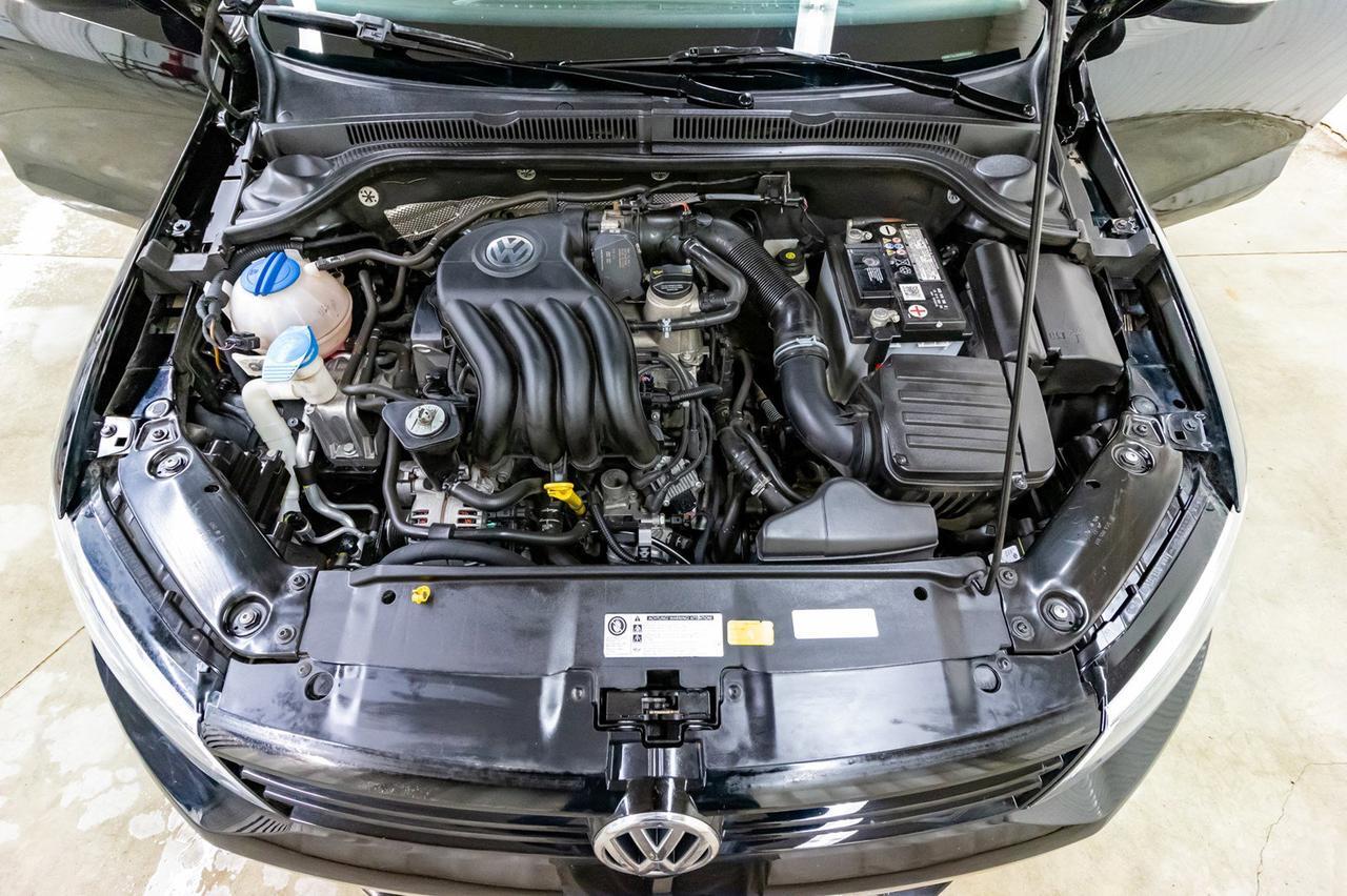 2014 Volkswagen Jetta Comfortline Manual Roof Red Deer AB