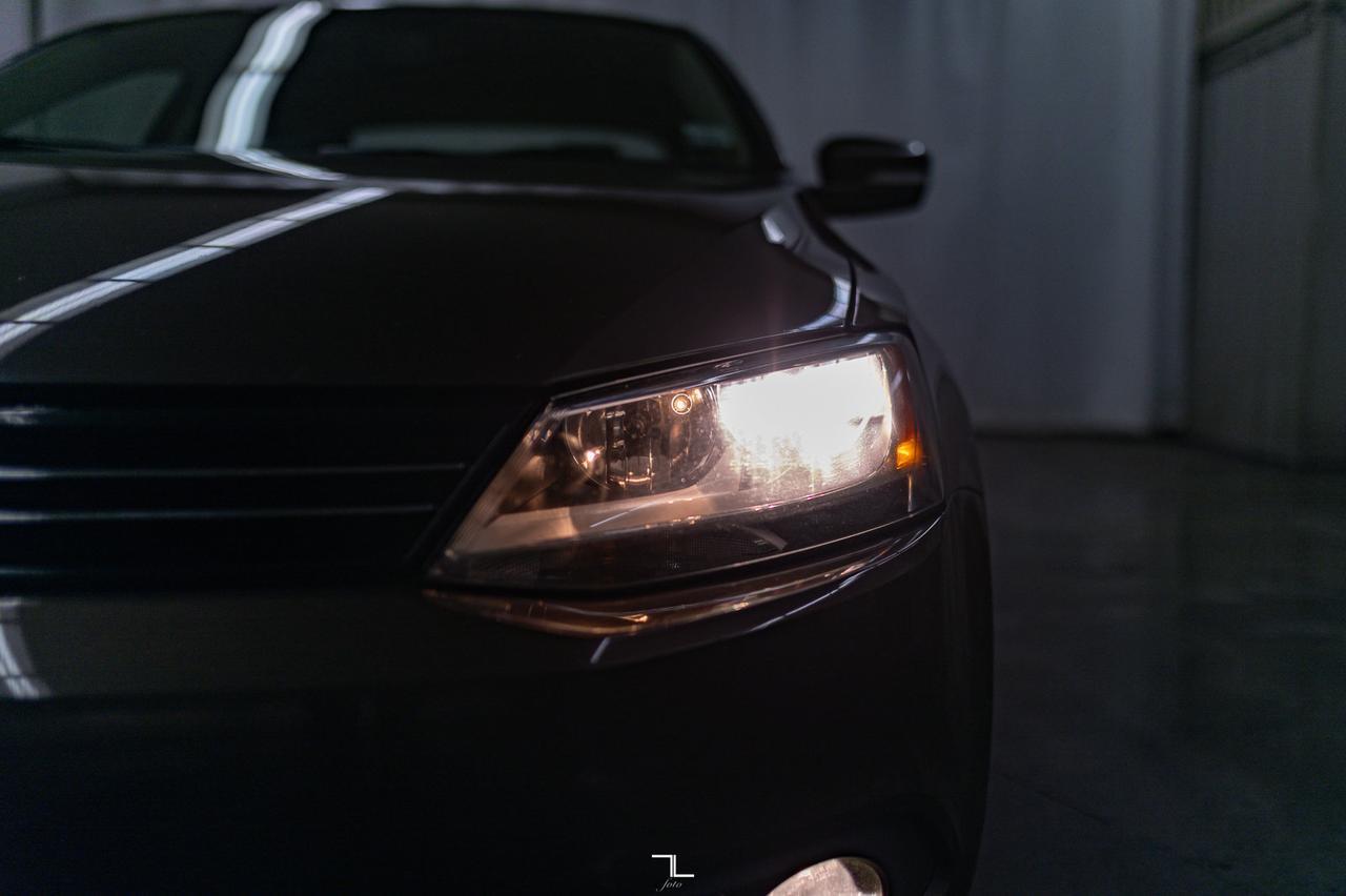 2014 Volkswagen Jetta Highline TDI Diesel Leather Roof Red Deer AB