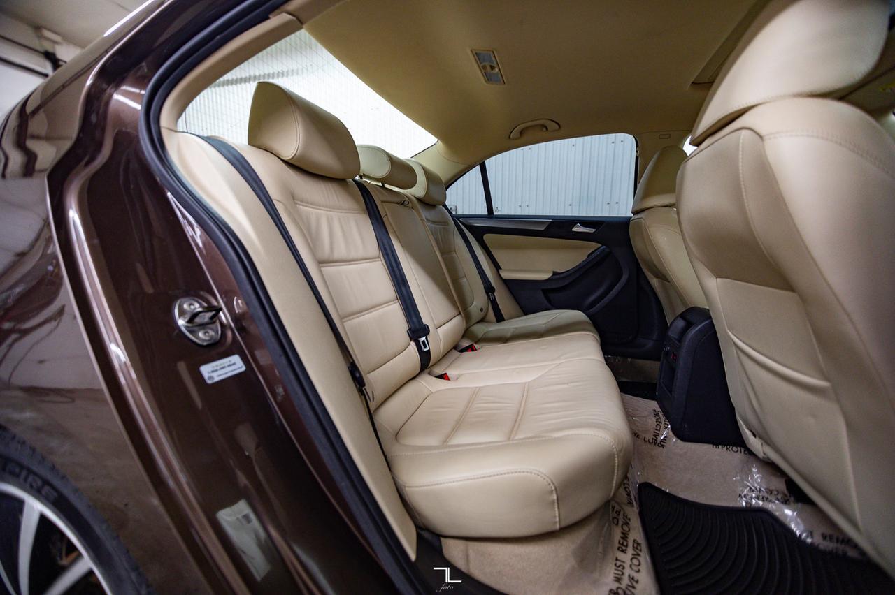 2014 Volkswagen Jetta Highline TDI Diesel Leather Roof Red Deer AB