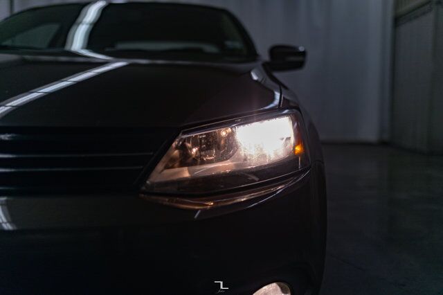 2014 Volkswagen Jetta Highline TDI Diesel Leather Roof Red Deer AB