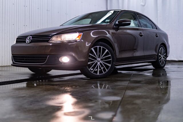 2014 Volkswagen Jetta Highline TDI Diesel Leather Roof Red Deer AB