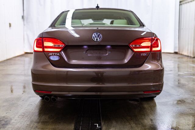 2014 Volkswagen Jetta Highline TDI Diesel Leather Roof Red Deer AB