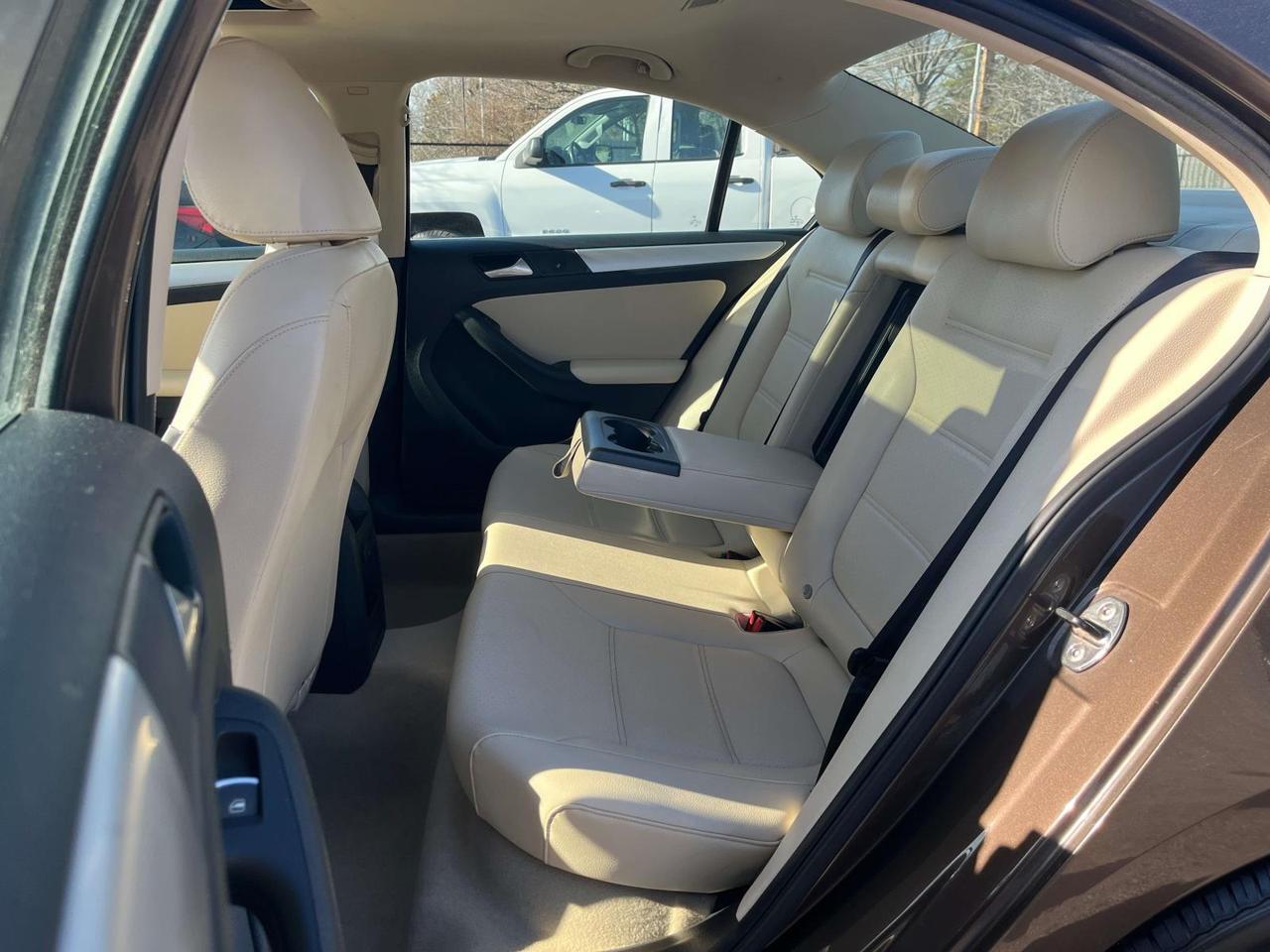 2014 Volkswagen Jetta Sedan 4dr Auto SE PZEV Indianapolis IN