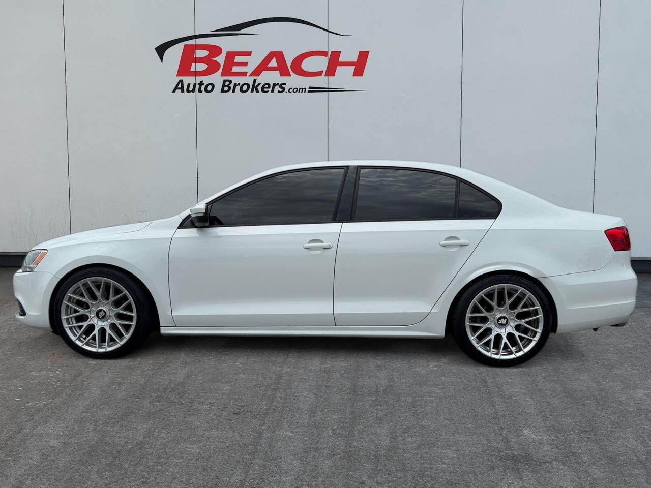 2014 Volkswagen Jetta Sedan SE, MANUAL, KEYLESS ENTRY, ALL WEATHER FLOORMATS, LEATHER SEATS, CLEAN CARFAX VEHICLE, COME SEE WHY THIS COULD BE YOUR NEXT CAR!!! Norfolk VA