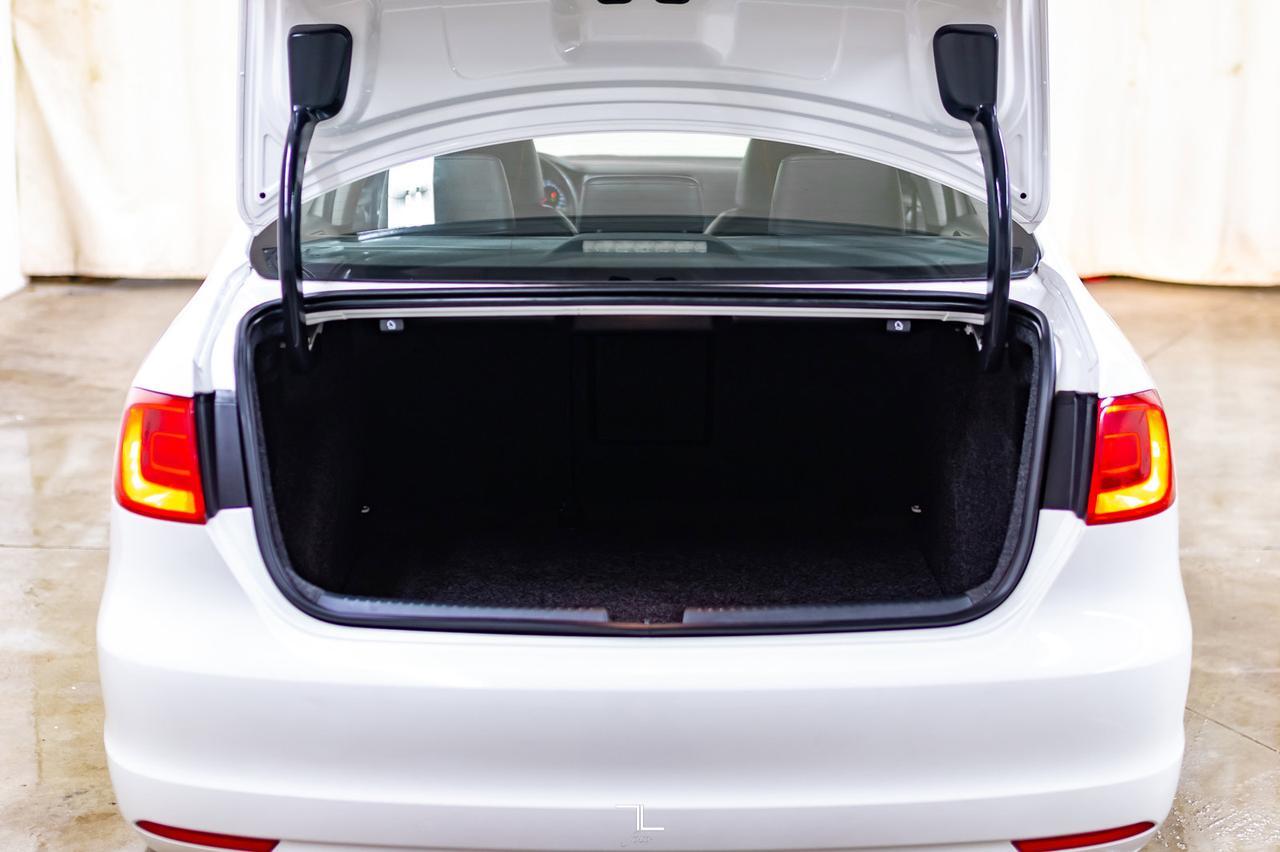 2014 Volkswagen Jetta TDI Highline Diesel Leather Roof Nav Red Deer AB