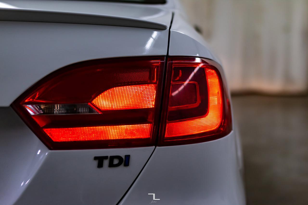 2014 Volkswagen Jetta TDI Highline Diesel Leather Roof Nav Red Deer AB