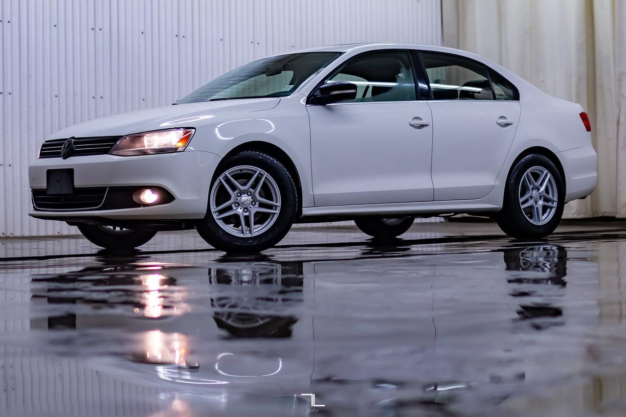 2014 Volkswagen Jetta TDI Highline Diesel Leather Roof Nav Red Deer AB