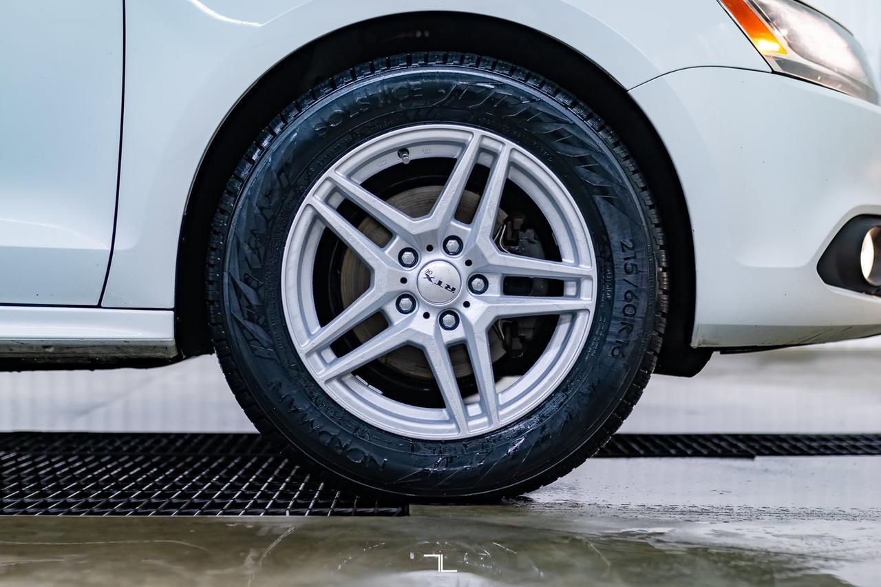 2014 Volkswagen Jetta TDI Highline Diesel Leather Roof Nav Red Deer AB