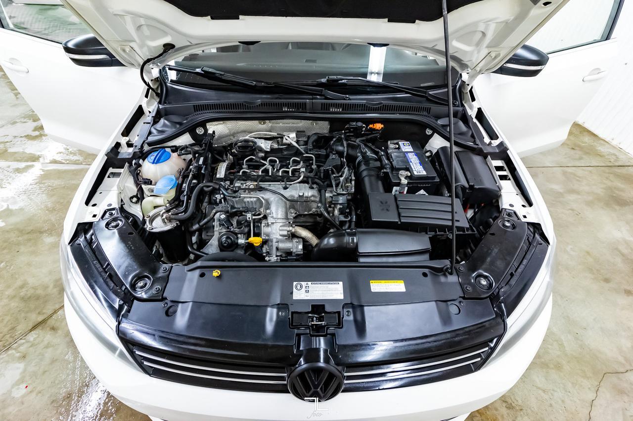 2014 Volkswagen Jetta TDI Highline Diesel Leather Roof Nav Red Deer AB