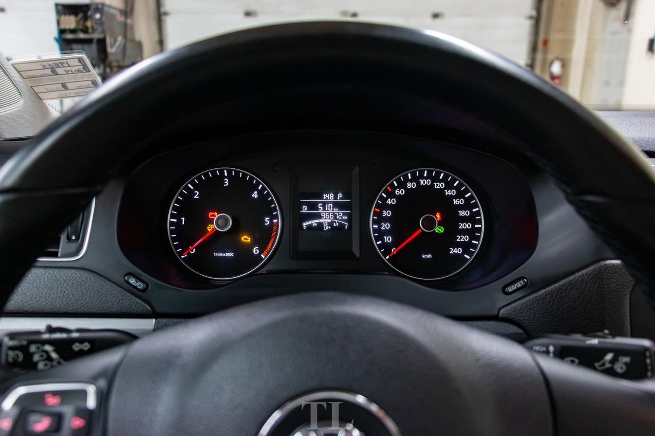 2014 Volkswagen Jetta TDI Highline Diesel Leather Roof Red Deer AB