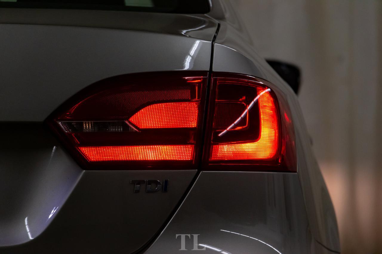 2014 Volkswagen Jetta TDI Highline Diesel Leather Roof Red Deer AB
