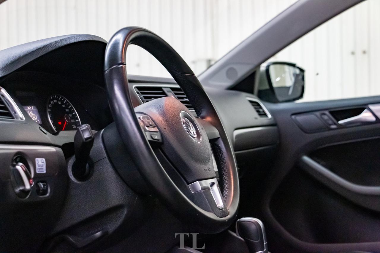 2014 Volkswagen Jetta TDI Highline Diesel Leather Roof Red Deer AB