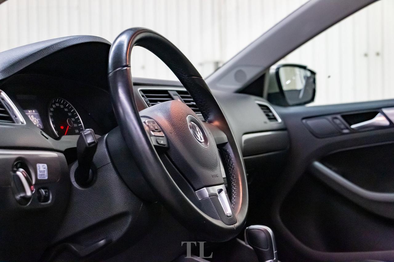 2014 Volkswagen Jetta TDI Highline Diesel Leather Roof Red Deer AB