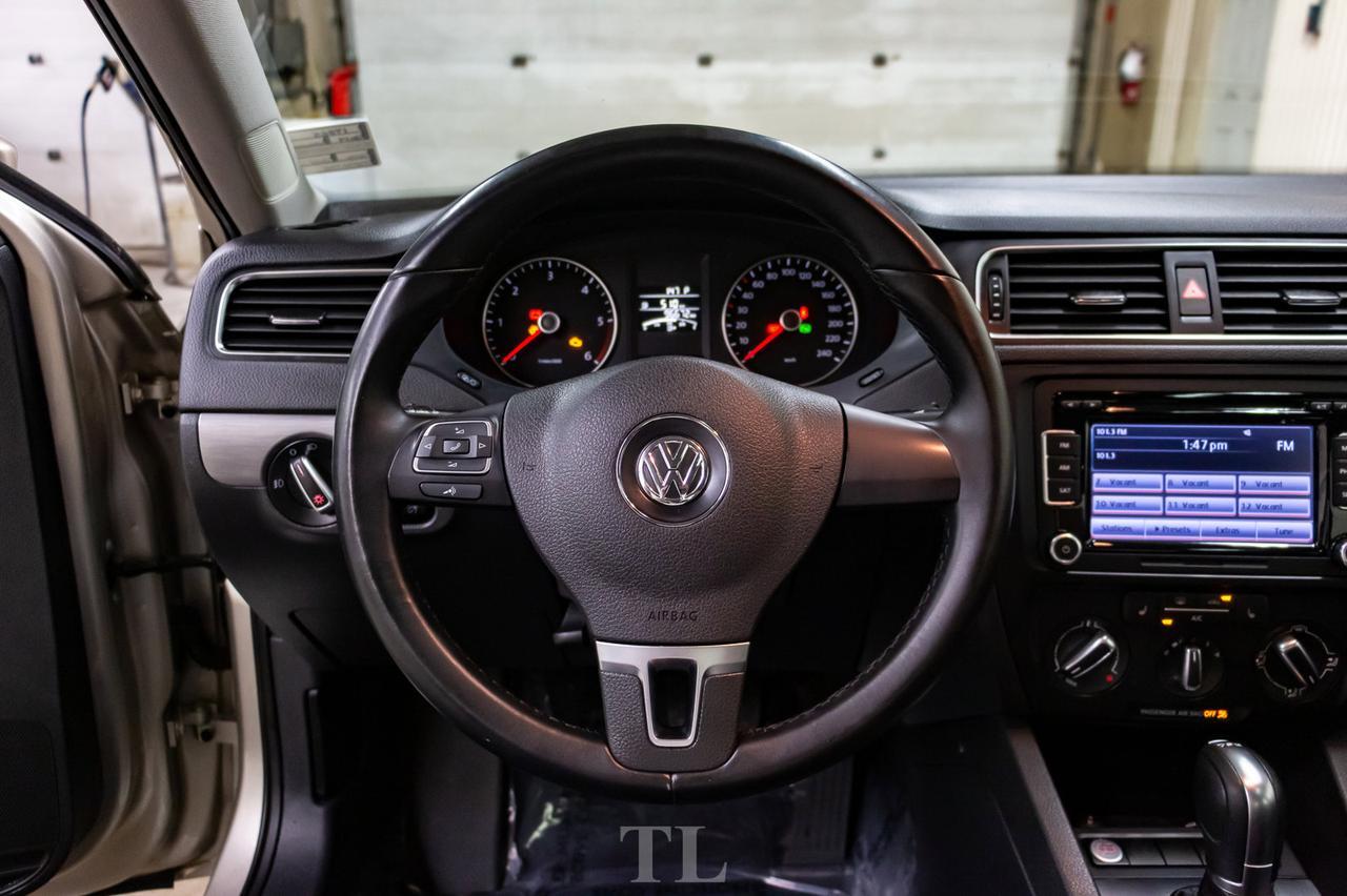 2014 Volkswagen Jetta TDI Highline Diesel Leather Roof Red Deer AB