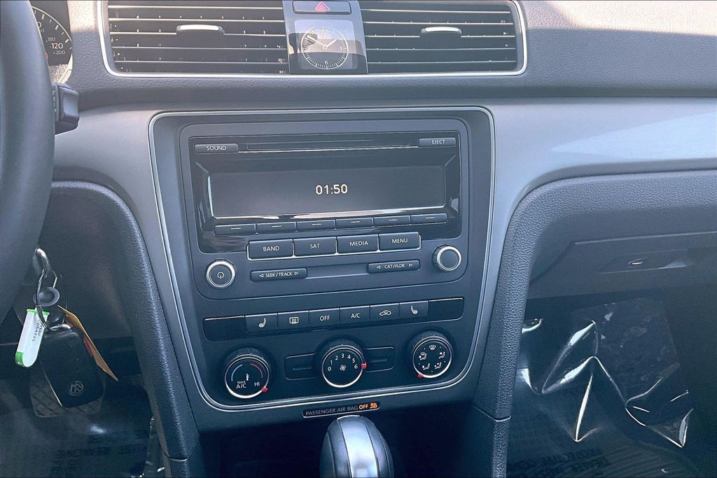 2014 Volkswagen Passat 1.8T Wolfsburg Edition OR