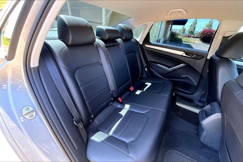 2014 Volkswagen Passat 1.8T Wolfsburg Edition OR