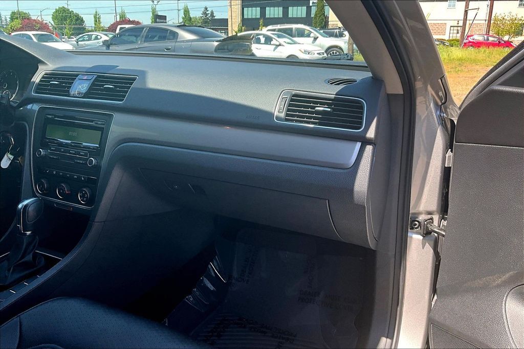 2014 Volkswagen Passat 1.8T Wolfsburg Edition OR