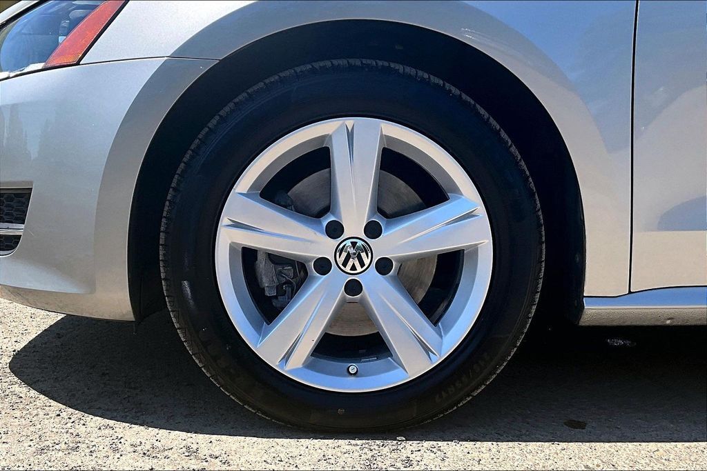 2014 Volkswagen Passat 1.8T Wolfsburg Edition OR