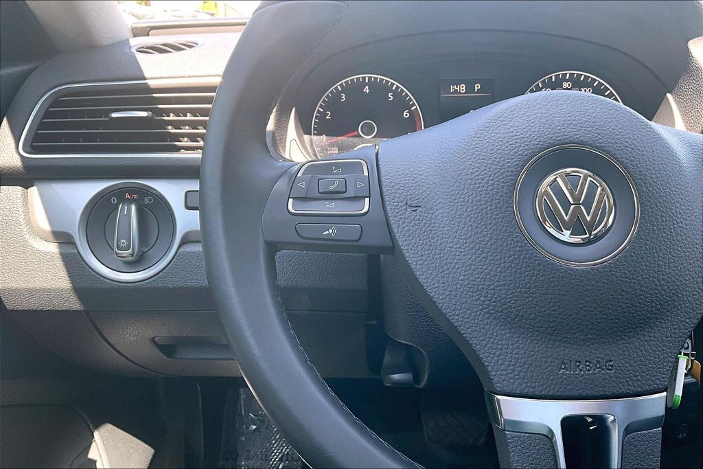 2014 Volkswagen Passat 1.8T Wolfsburg Edition OR
