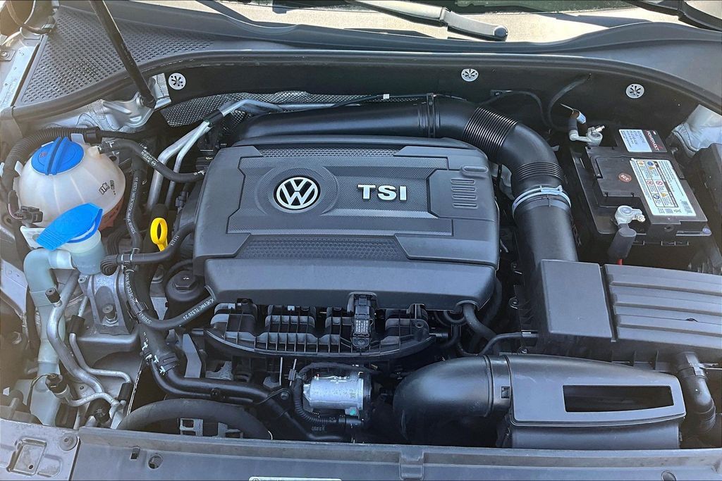 2014 Volkswagen Passat 1.8T Wolfsburg Edition OR