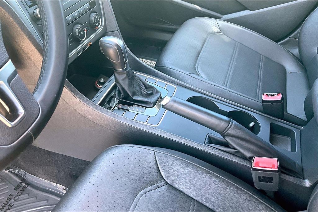 2014 Volkswagen Passat 1.8T Wolfsburg Edition OR