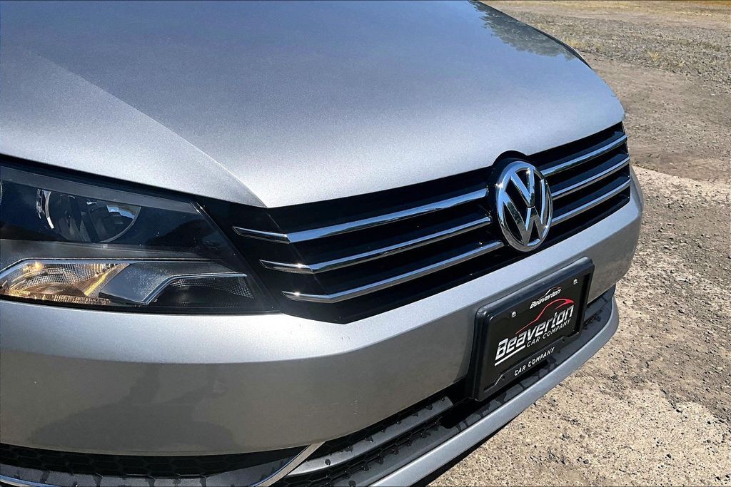 2014 Volkswagen Passat 1.8T Wolfsburg Edition OR