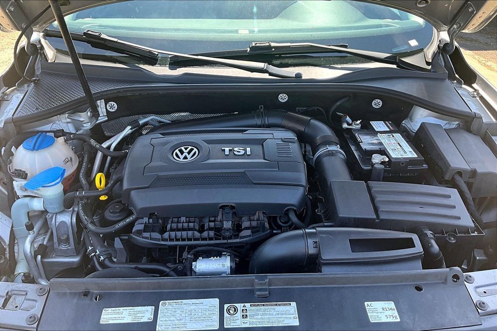 2014 Volkswagen Passat 1.8T Wolfsburg Edition OR