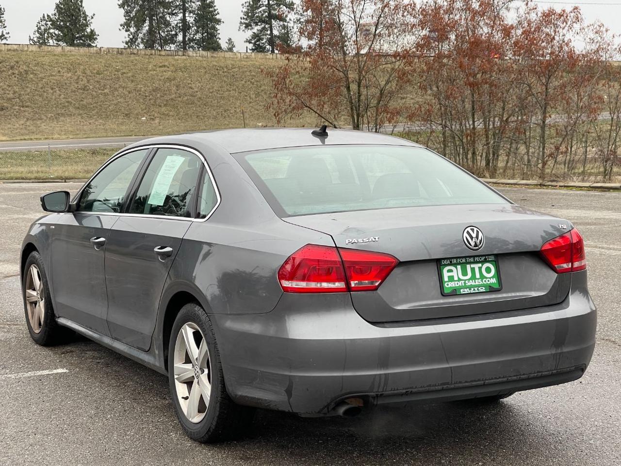 2014 Volkswagen Passat 1.8T Wolfsburg Edition