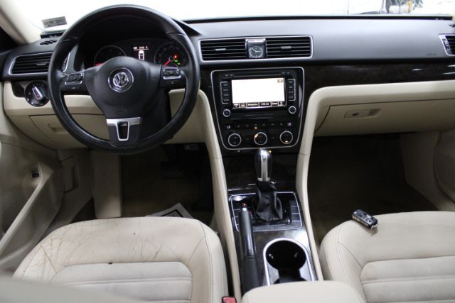 2014 Volkswagen Passat 2.0L TDI SEL Premium
