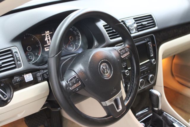 2014 Volkswagen Passat 2.0L TDI SEL Premium Chantilly VA