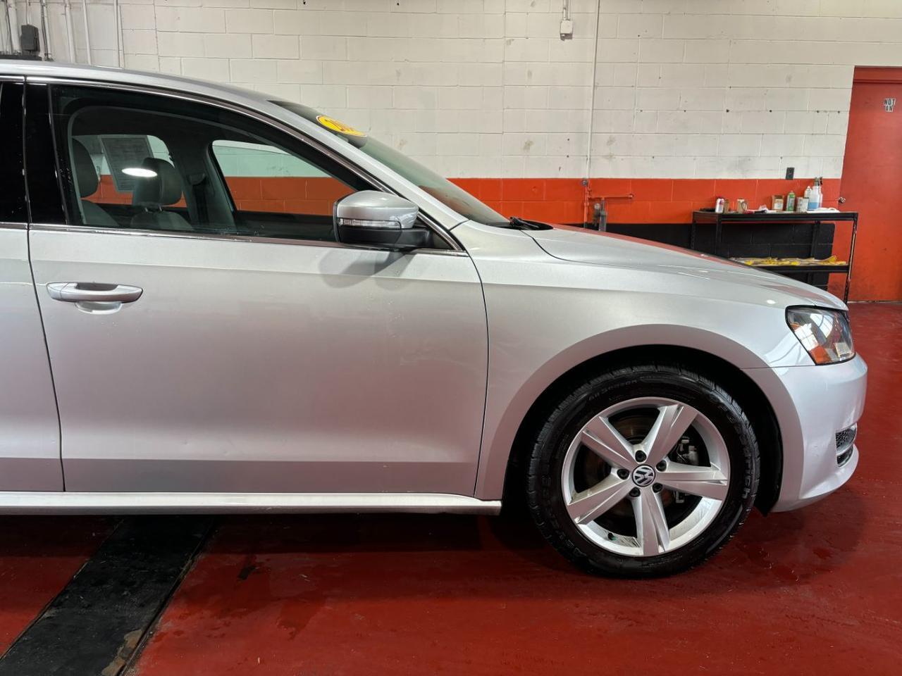 2014 Volkswagen Passat 2.5L SE Franklin OH