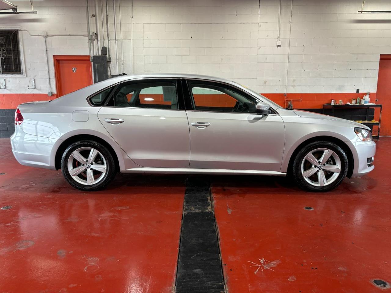 2014 Volkswagen Passat 2.5L SE Franklin OH