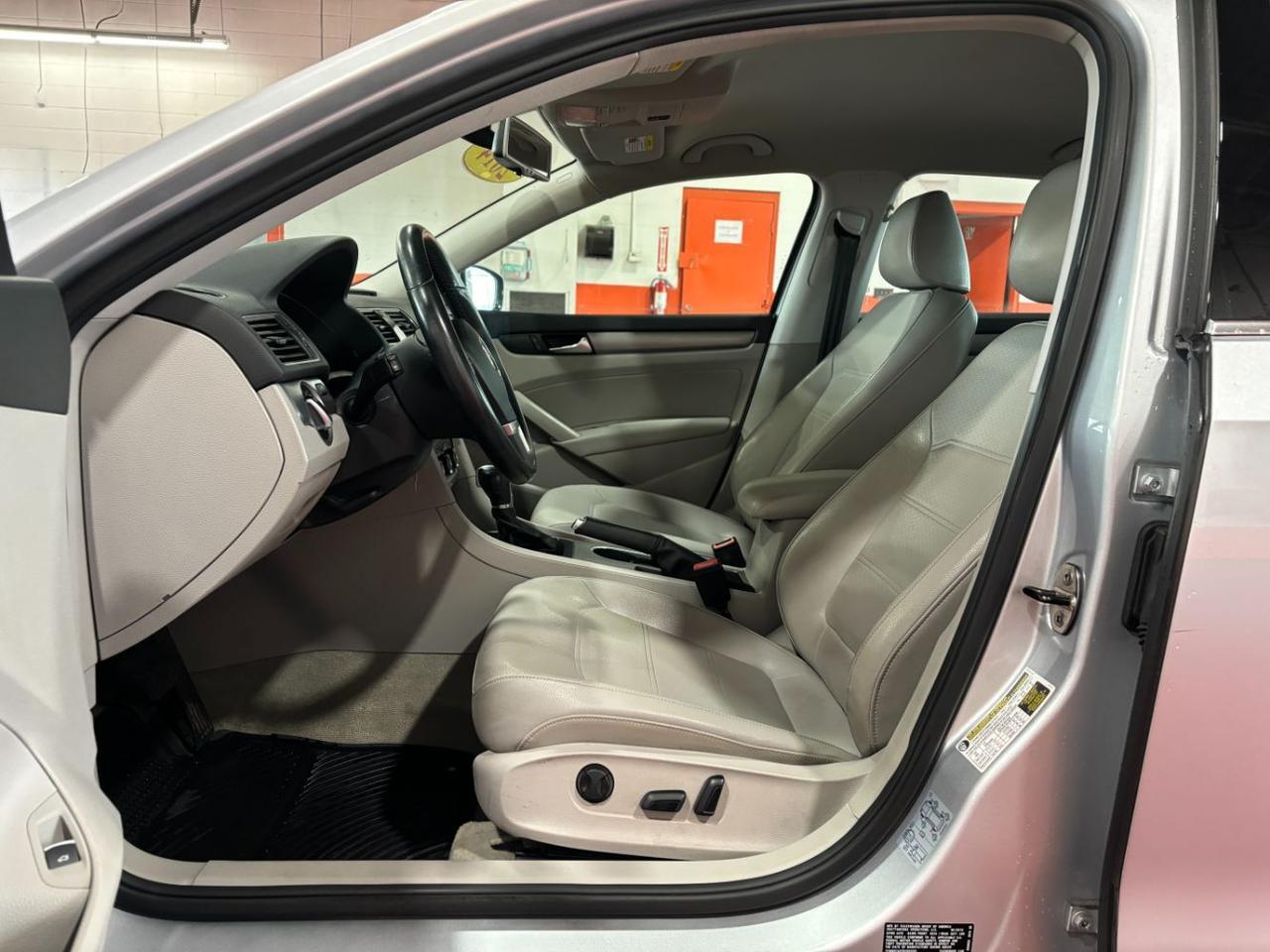 2014 Volkswagen Passat 2.5L SE Franklin OH