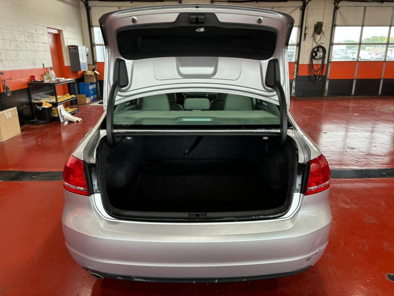 2014 Volkswagen Passat 2.5L SE Franklin OH