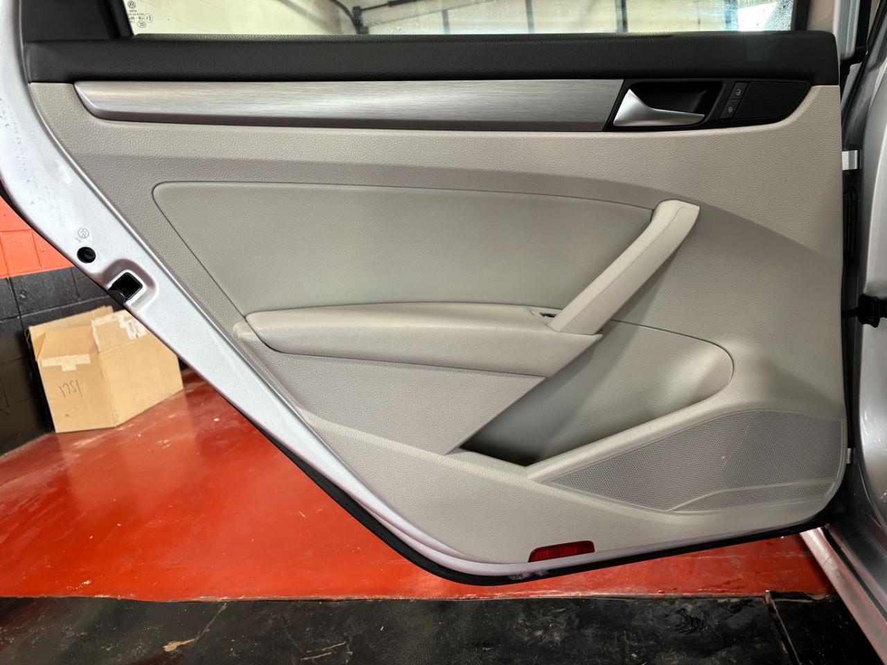 2014 Volkswagen Passat 2.5L SE Franklin OH