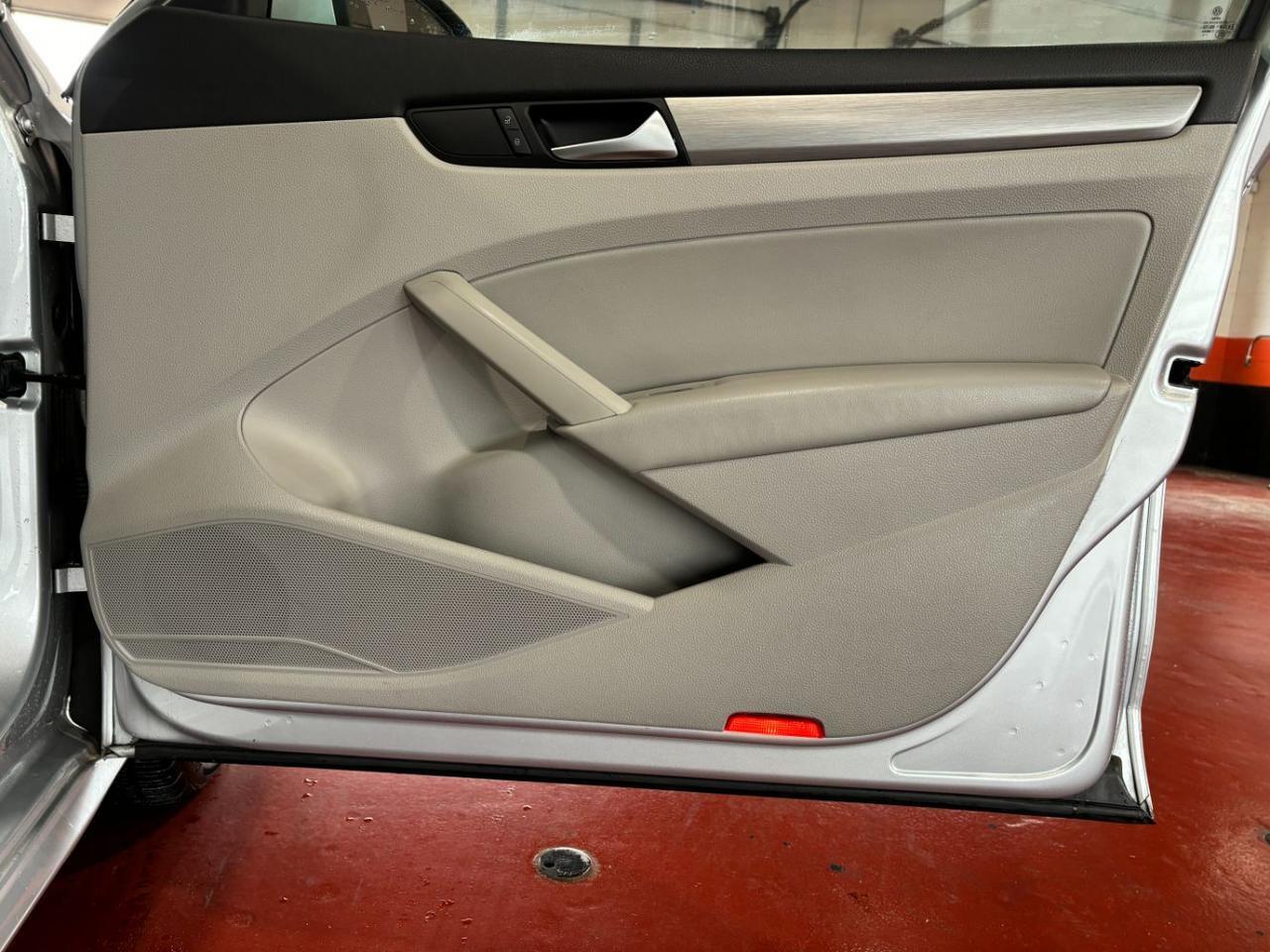 2014 Volkswagen Passat 2.5L SE Franklin OH