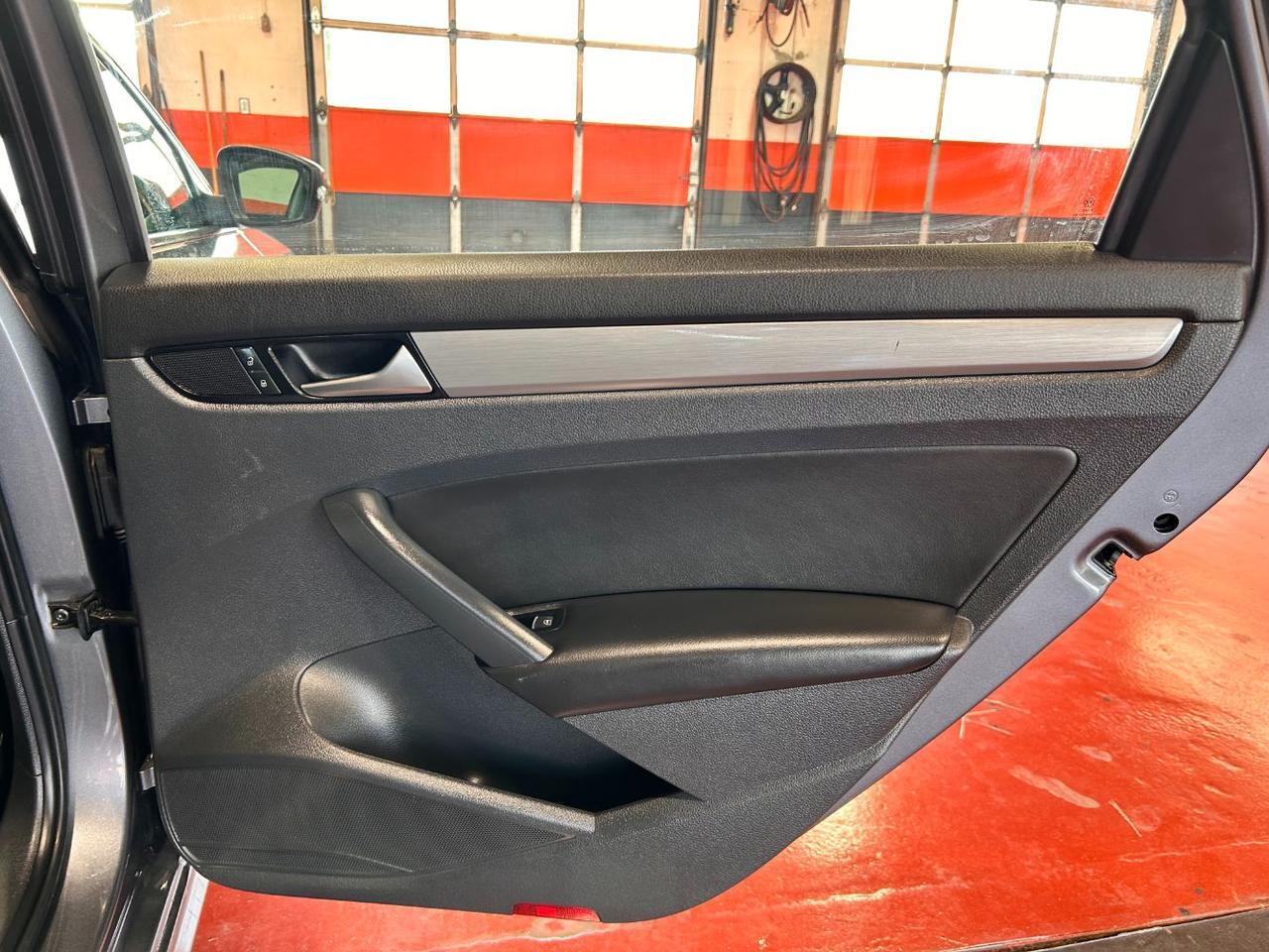 2014 Volkswagen Passat 2.5L SE Franklin OH