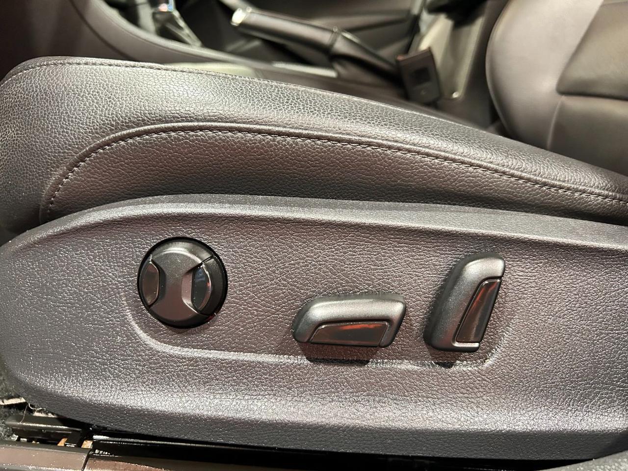2014 Volkswagen Passat 2.5L SE Franklin OH