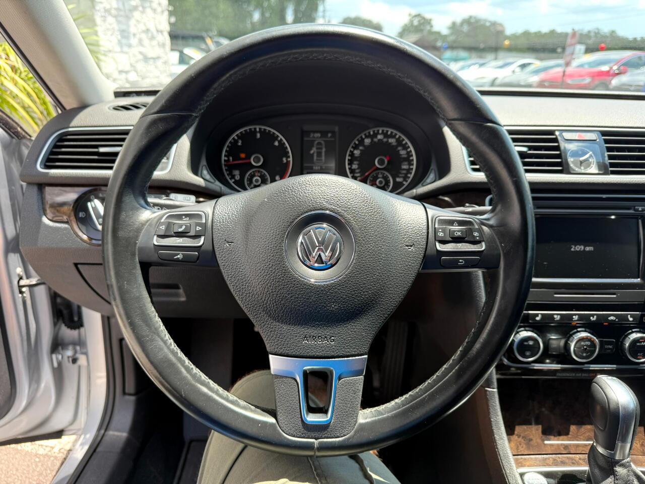 2014 Volkswagen Passat 4dr Sdn 2.0L DSG TDI SEL Premium Jacksonville FL