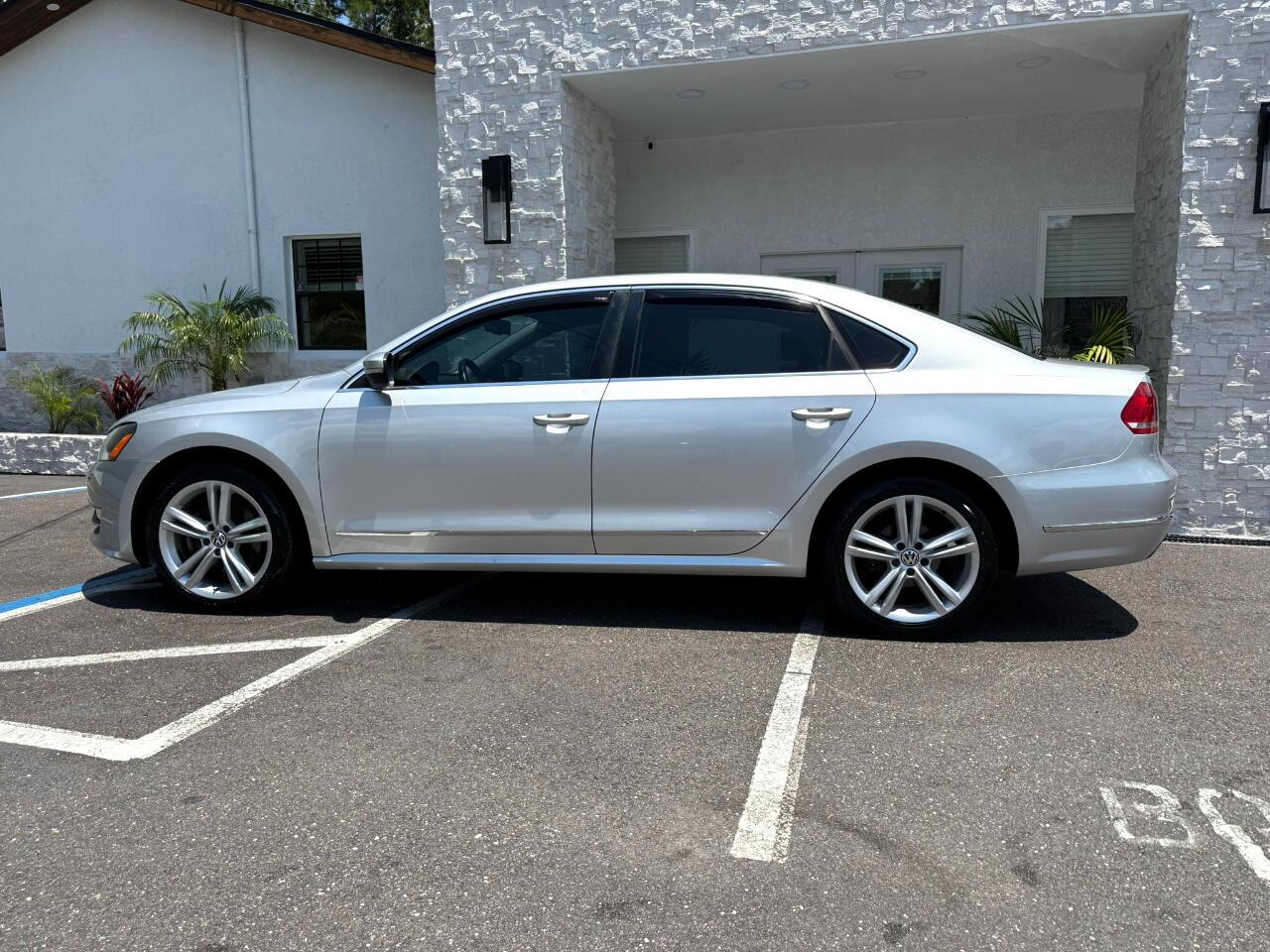 2014 Volkswagen Passat 4dr Sdn 2.0L DSG TDI SEL Premium Jacksonville FL