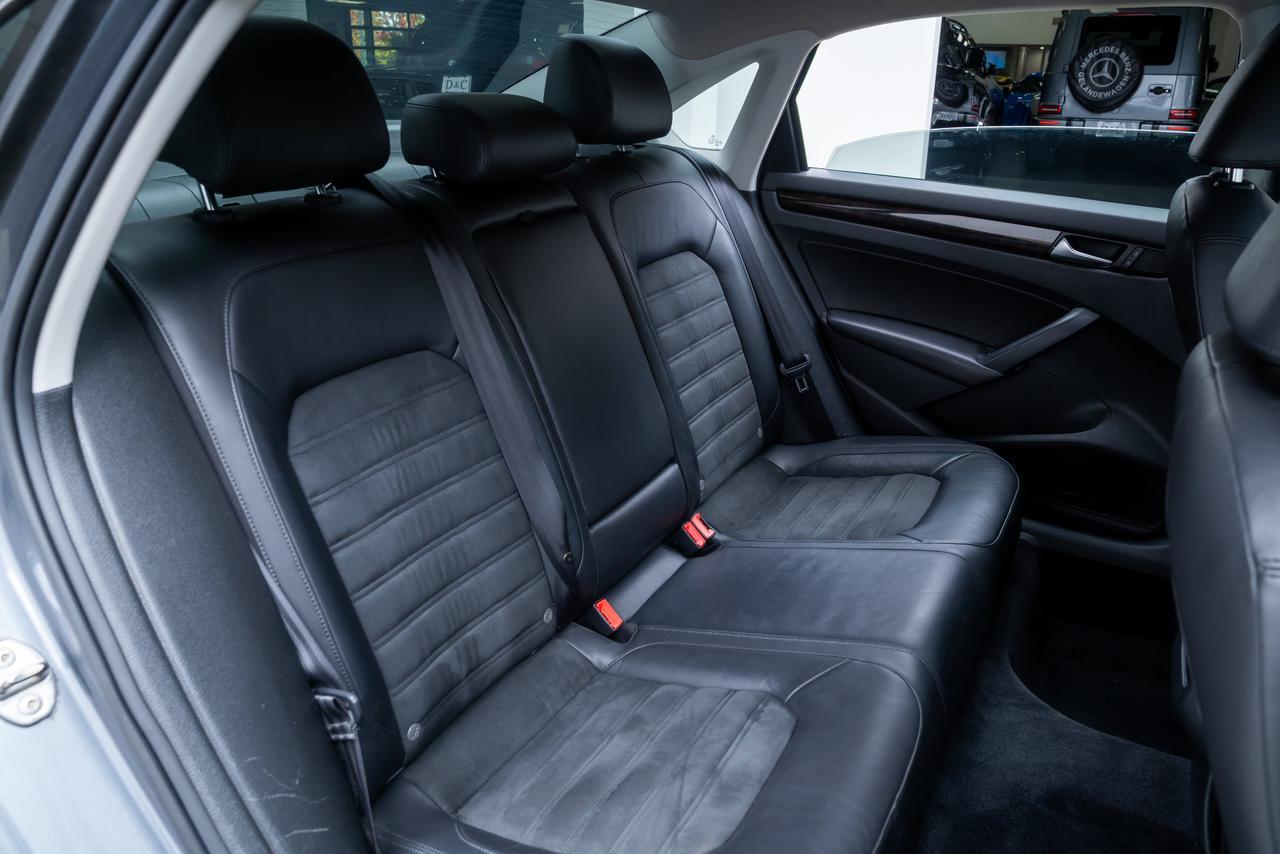 2014 Volkswagen Passat TDI SEL Premium Heated Seats / Backup Camera Portland OR