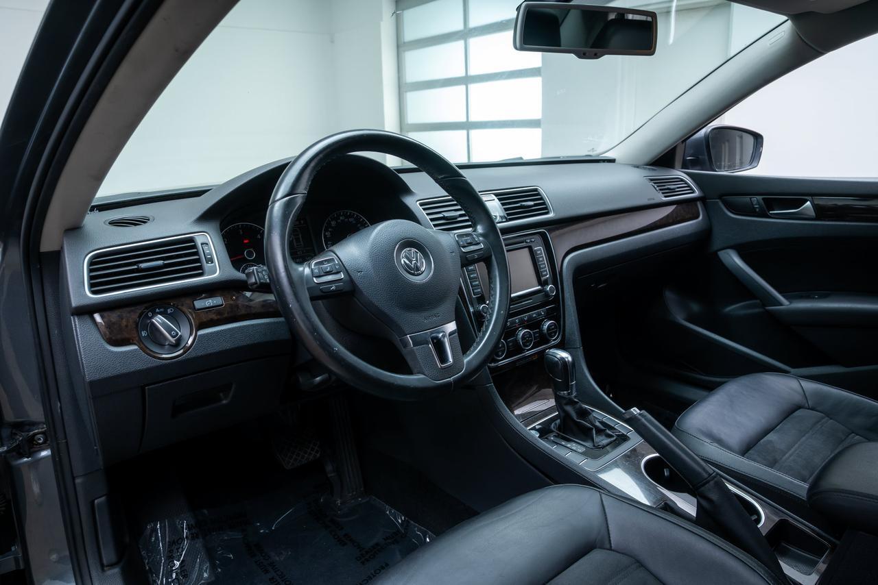 2014 Volkswagen Passat TDI SEL Premium Heated Seats / Backup Camera Portland OR