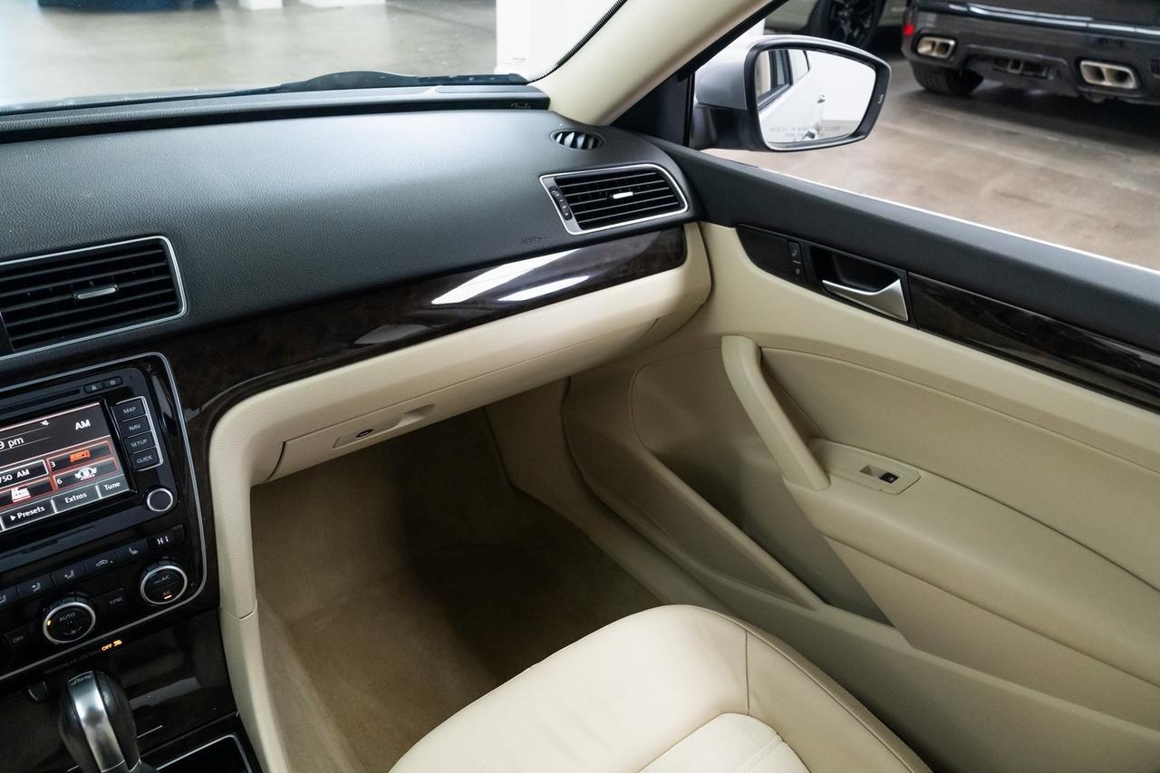 2014 Volkswagen Passat TDI SEL Premium Heated Seats Moonroof Back-Up Camera Portland OR