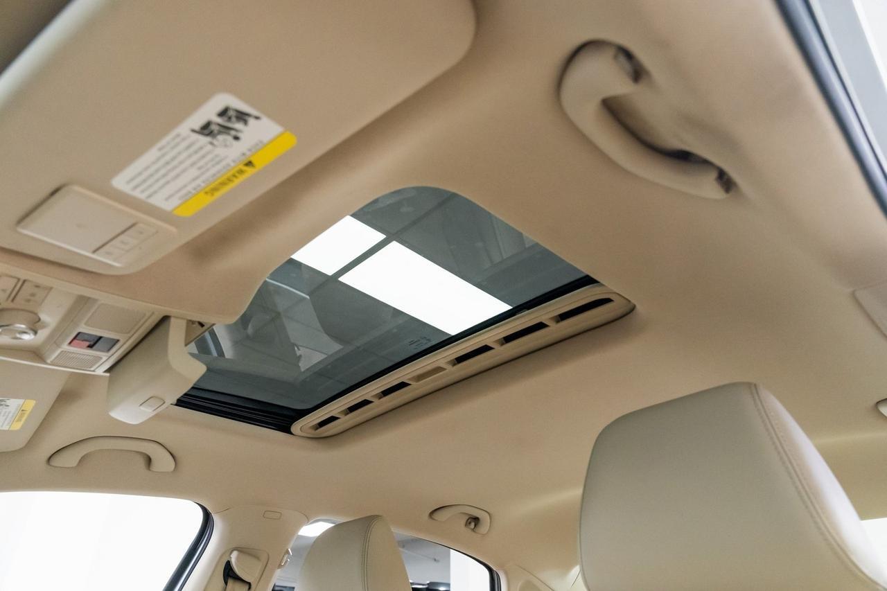 2014 Volkswagen Passat TDI SEL Premium Heated Seats Moonroof Back-Up Camera Portland OR