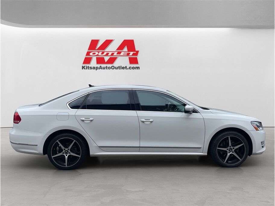 2014 Volkswagen Passat TDI SEL Premium Sedan 4D