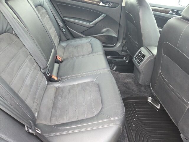 2014 Volkswagen Passat TDI SEL Premium West Burlington IA