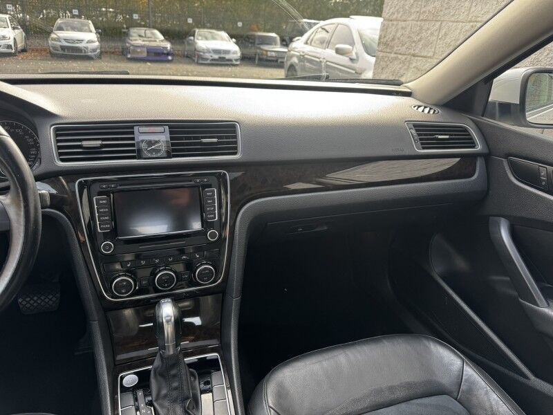 2014 Volkswagen Passat TDI SEL Premium Willow Grove PA 2014 Volkswagen Passat TDI SEL Premium Willow Grove PA