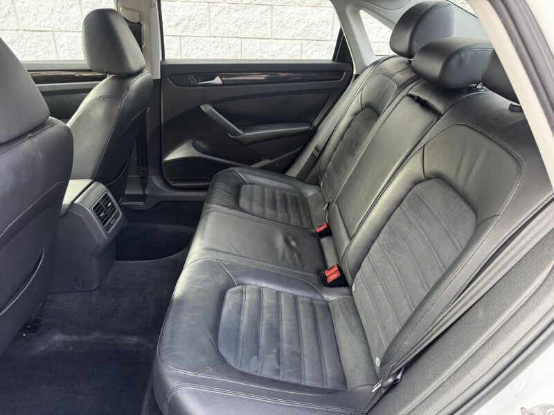 2014 Volkswagen Passat TDI SEL Premium Willow Grove PA 2014 Volkswagen Passat TDI SEL Premium Willow Grove PA