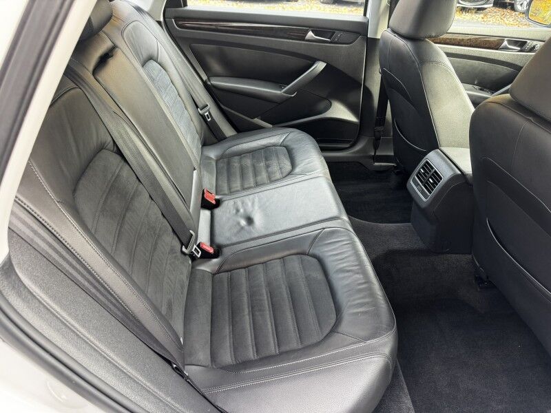 2014 Volkswagen Passat TDI SEL Premium Willow Grove PA 2014 Volkswagen Passat TDI SEL Premium Willow Grove PA