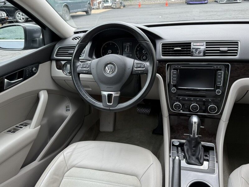 2014 Volkswagen Passat TDI SEL Premium Willow Grove PA